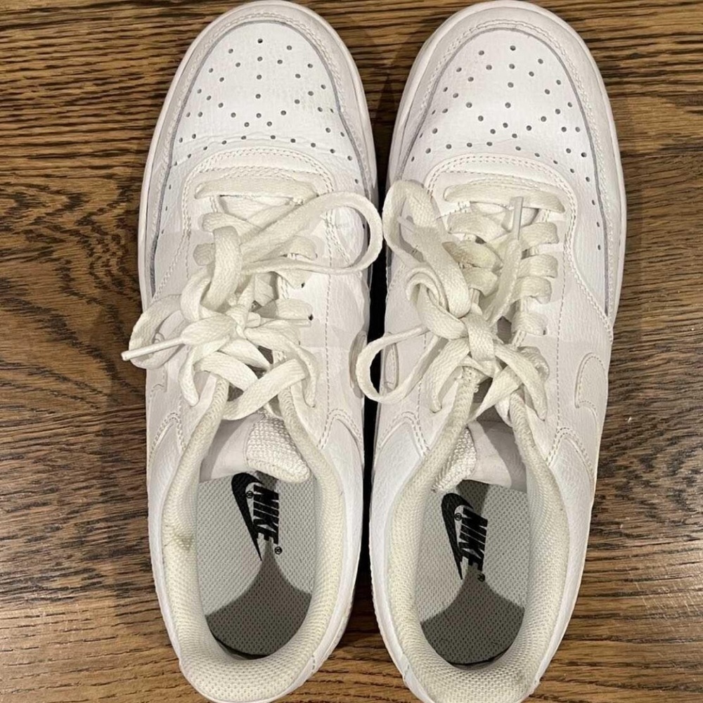 White Nike’s